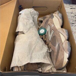 New in Box Never worn! Stick X approved